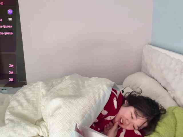 Kittenfishing webcam