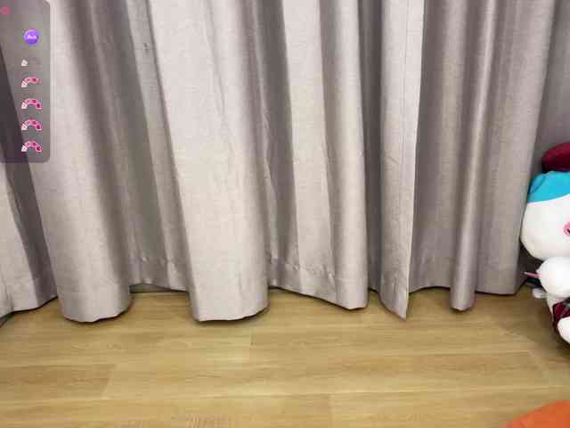 Kittenfishing webcam