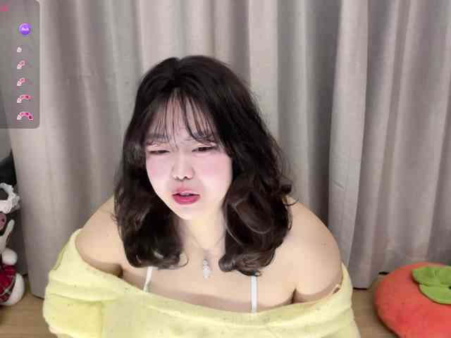 Kittenfishing webcam