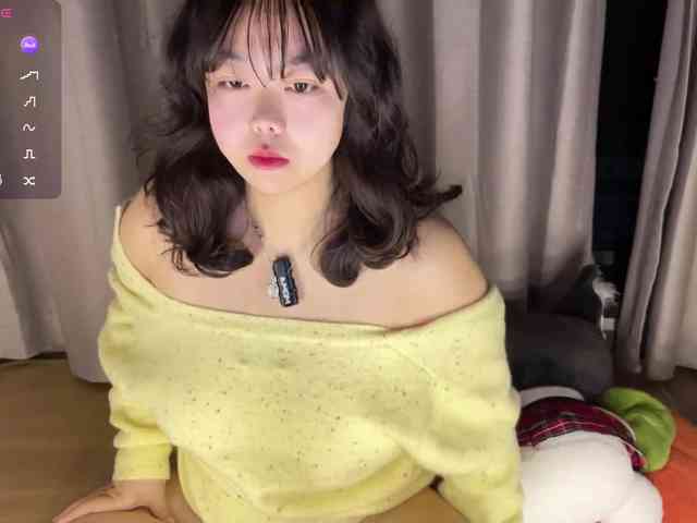 Kittenfishing webcam