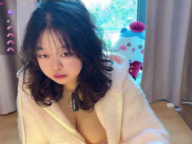 Kittenfishing webcam