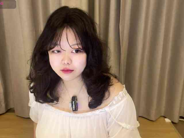 Kittenfishing webcam