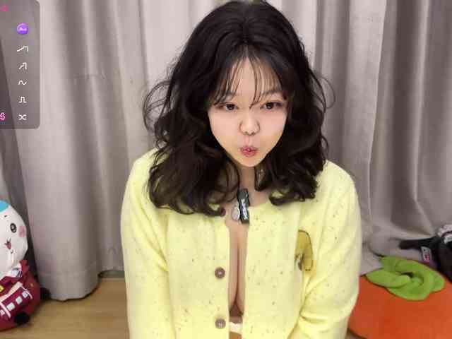 Kittenfishing webcam