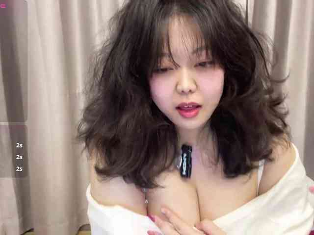 Kittenfishing webcam