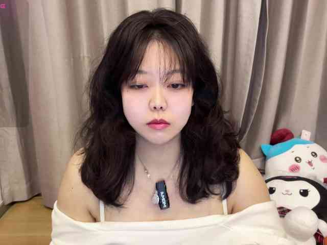 Kittenfishing webcam