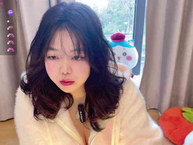 Kittenfishing webcam