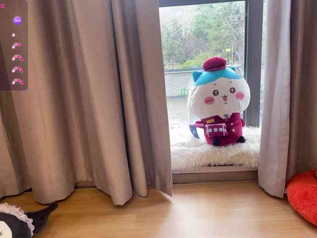 Kittenfishing webcam