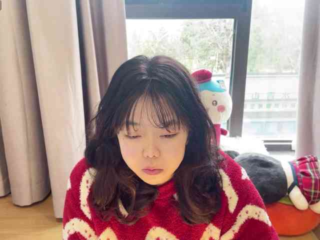 Kittenfishing webcam