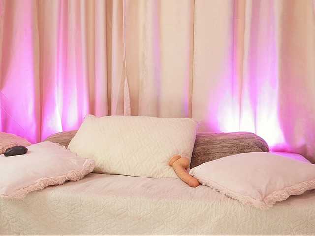 amelia-lov3's BongaCams show and profile