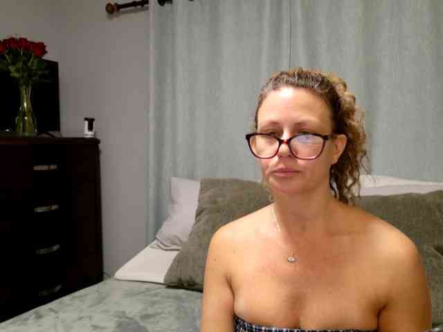 KatieCoxxWell webcam