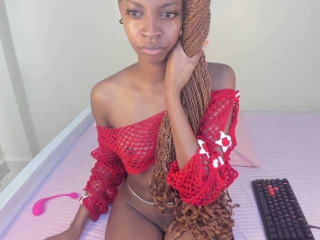 Misseloraa's BongaCams show and profile