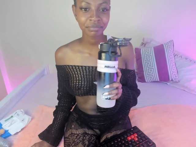 Misseloraa's BongaCams show and profile