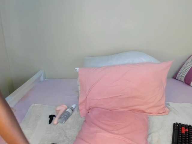 Misseloraa's BongaCams show and profile