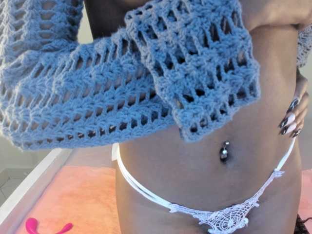 Misseloraa's BongaCams show and profile