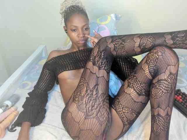 Misseloraa Live Webcam on BongaCams