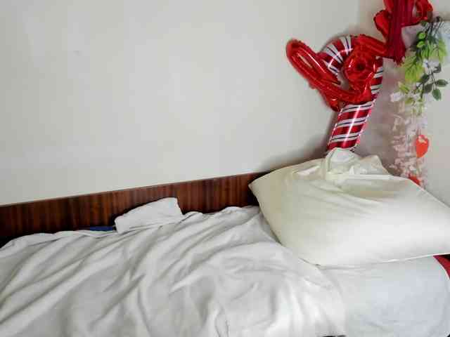 Honeykrisspussy webcam