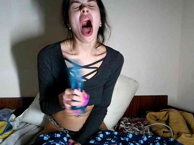 Honeykrisspussy webcam