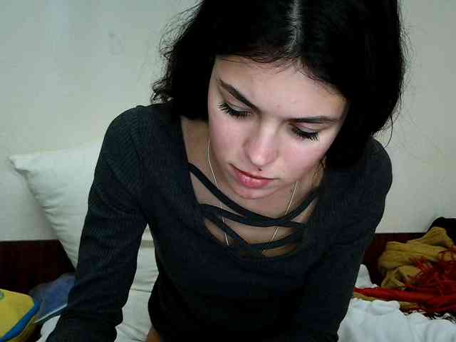 Honeykrisspussy webcam