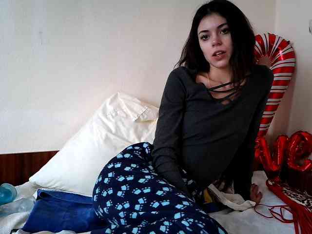 Honeykrisspussy webcam