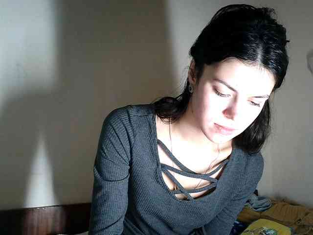 Honeykrisspussy webcam