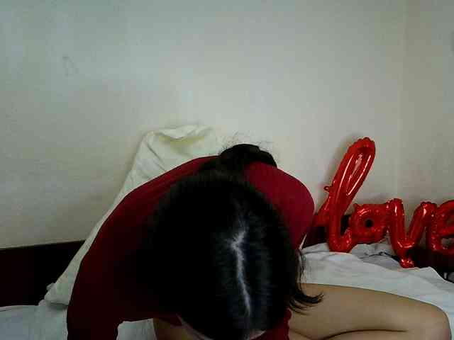 Honeykrisspussy webcam