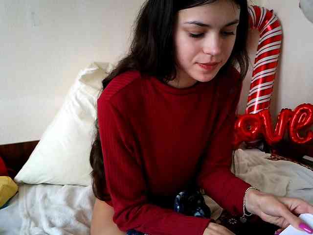 Honeykrisspussy webcam