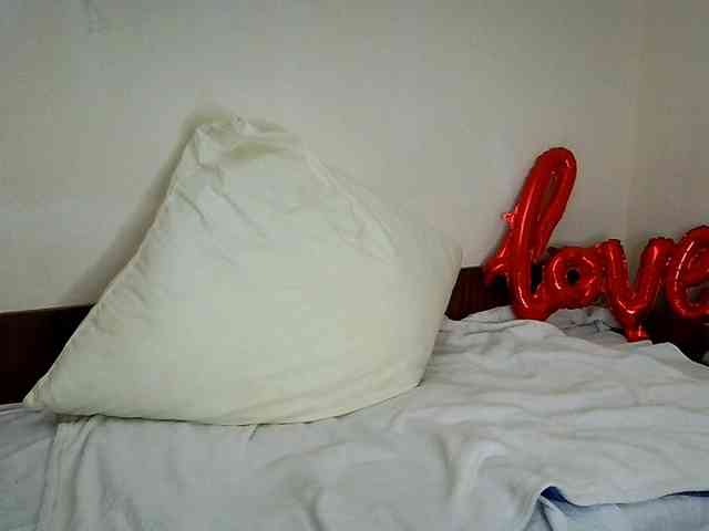 Honeykrisspussy webcam