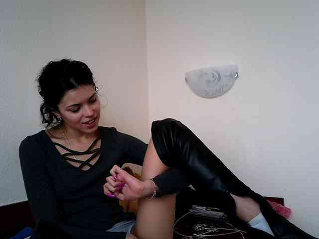 Honeykrisspussy webcam