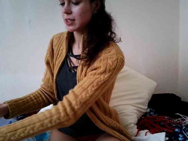 Honeykrisspussy webcam