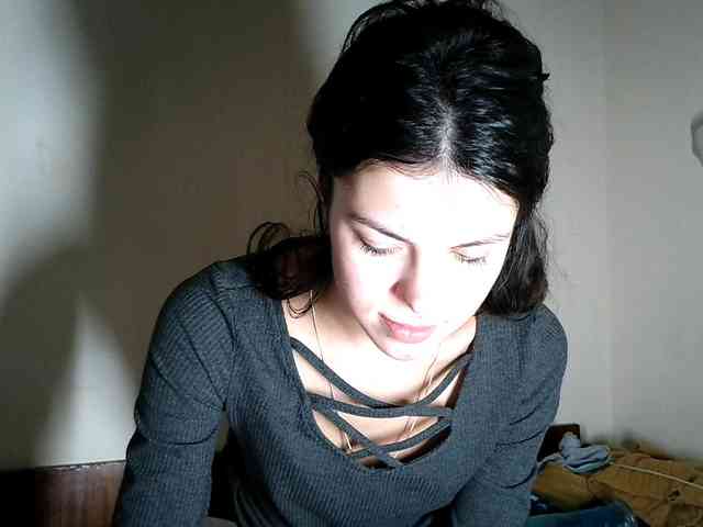 Honeykrisspussy webcam