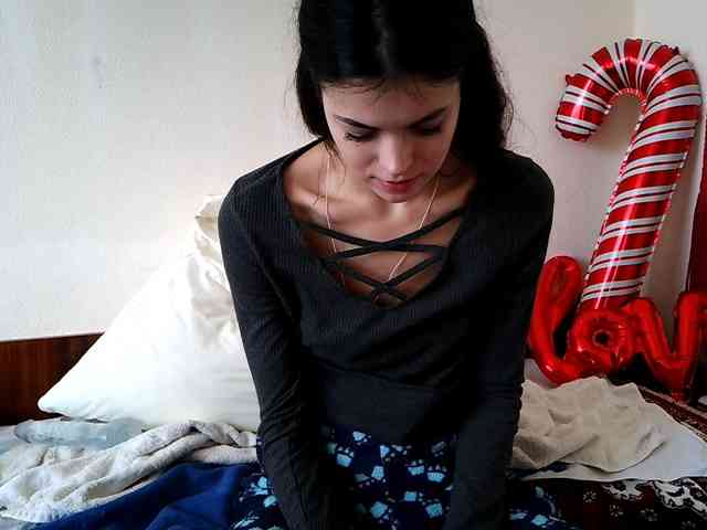 Honeykrisspussy webcam