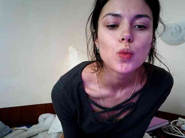 Honeykrisspussy webcam