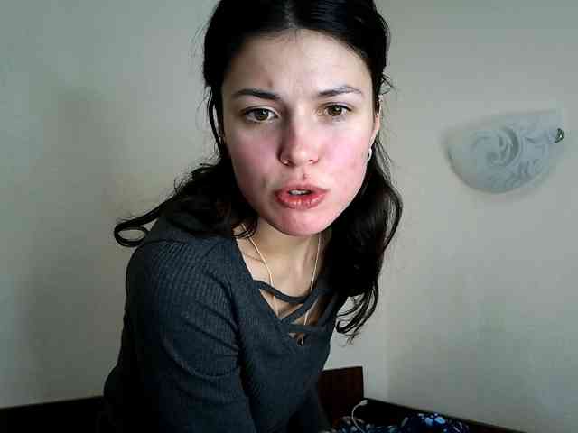 Honeykrisspussy webcam