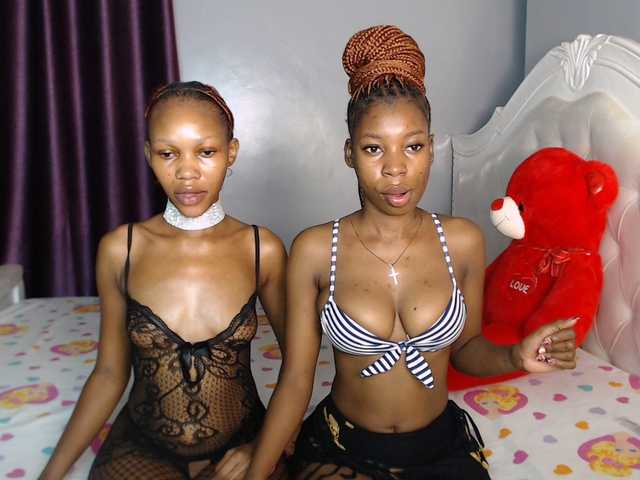 Webcamslut-1 live room