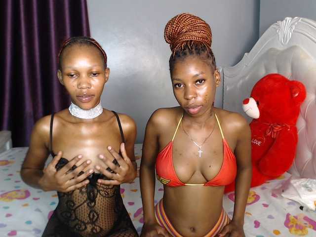 Webcamslut-1 live room