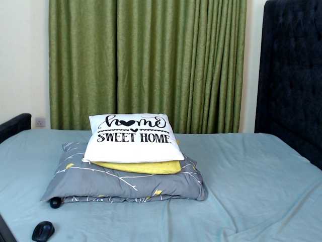 Webcamslut-1's BongaCams show and profile