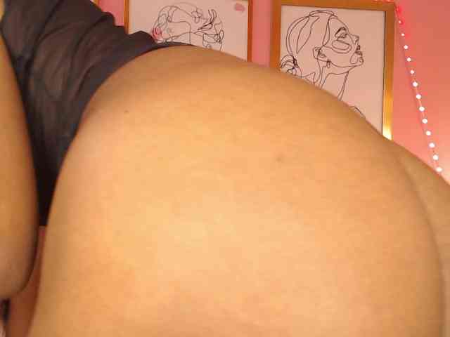 Lunarose-3 Live Webcam on BongaCams