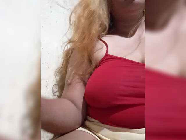 Kyrene's BongaCams show and profile