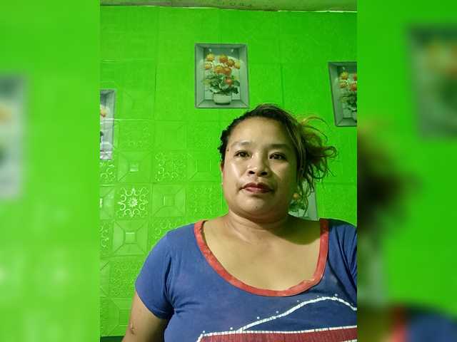 Kyrene's BongaCams show and profile