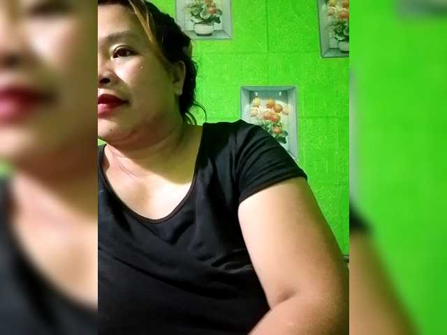 Kyrene's BongaCams show and profile