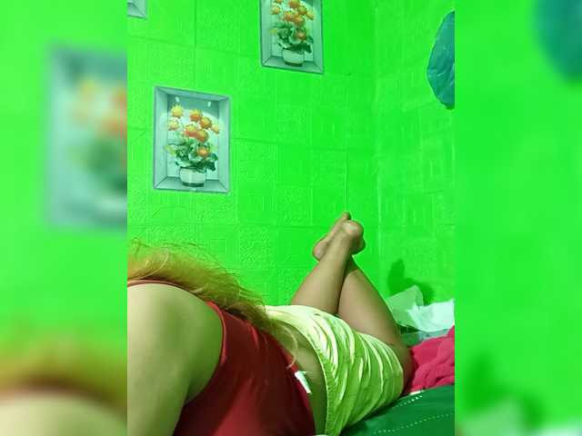 Kyrene's BongaCams show and profile