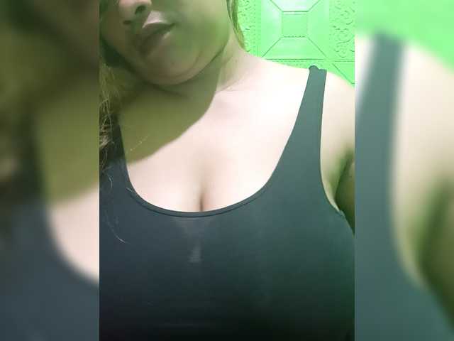 Kyrene's BongaCams show and profile