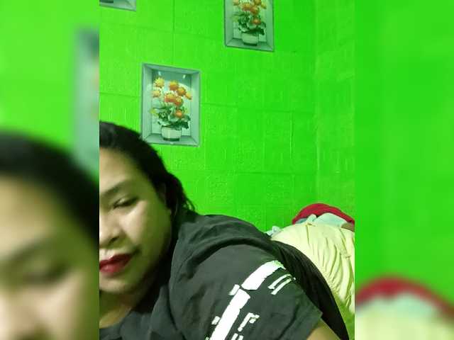 Kyrene's BongaCams show and profile