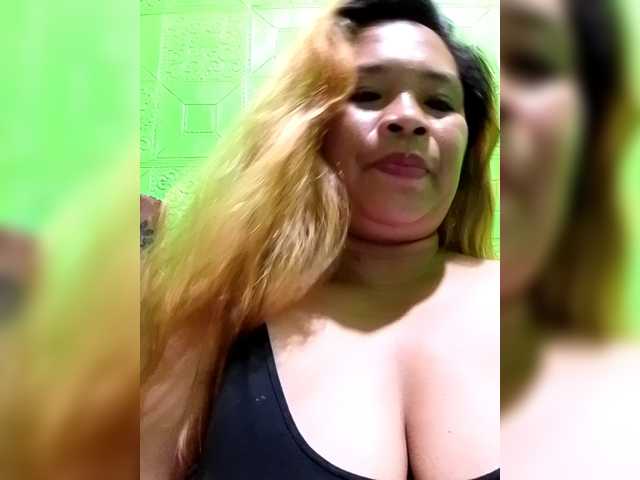 Kyrene's BongaCams show and profile