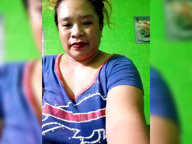 Kyrene's BongaCams show and profile