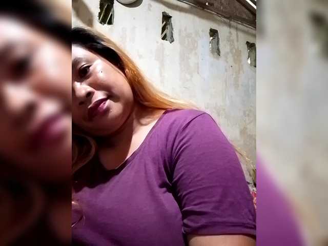 Kyrene's BongaCams show and profile