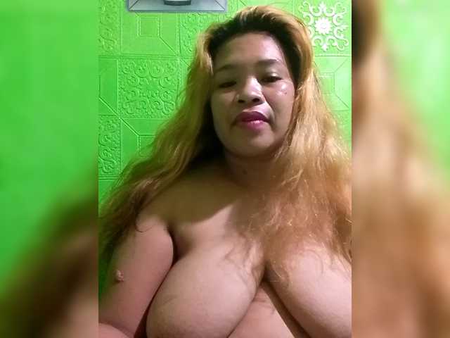 Kyrene's BongaCams show and profile