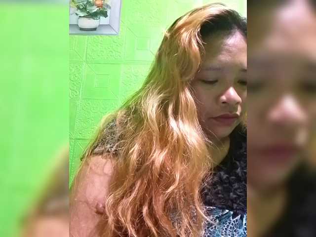 Kyrene's BongaCams show and profile