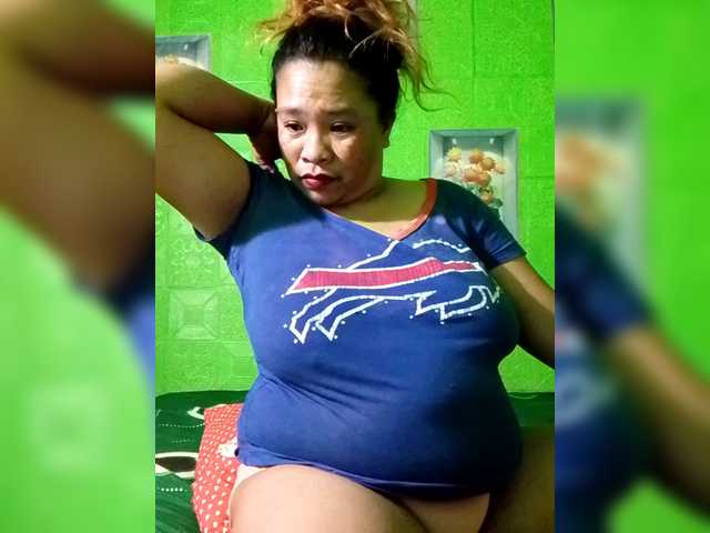 Kyrene's BongaCams show and profile