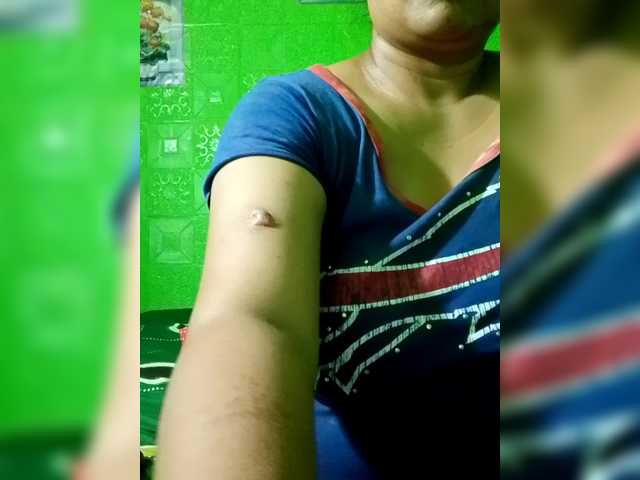 Kyrene's BongaCams show and profile